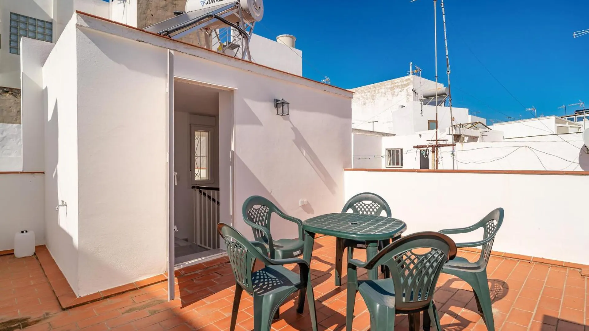 Amazing Home In Conil De La Frontera With Kitchen